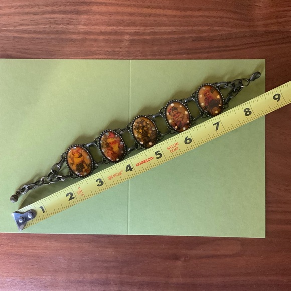 AVON Christmas themed bracelet 9” - Picture 3 of 4